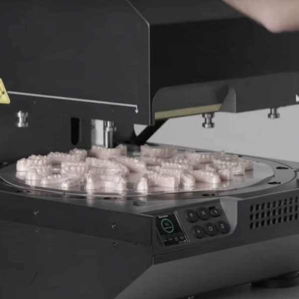 Mayku Multiplier Large-Volume Pressure Forming Machine - Image 5